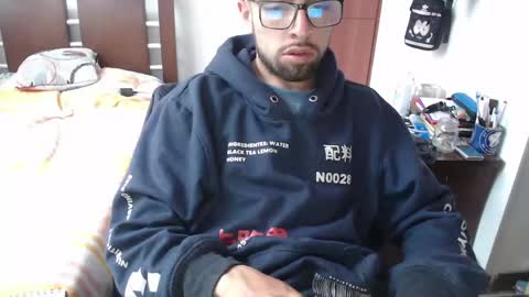 Snapshot of fvckhorneyguy chatting on 05-15-26, 09:55 andrew online show from 05-15-26, 09:55