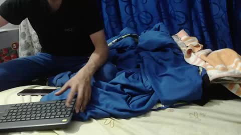 Snapshot of fvckhorneyguy chatting on 05-30-26, 11:24 andrew online show from 05-30-26, 11:24
