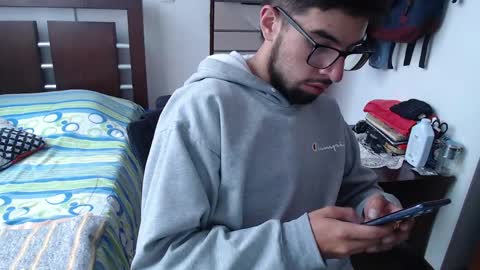 Snapshot of fvckhorneyguy chatting on 06-06-26, 07:29 andrew online show from 06-06-26, 07:29