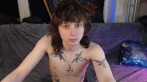 Snapshot of g1vememoney chatting on 05-19-26, 10:05 Ian online show from 05-19-26, 10:05