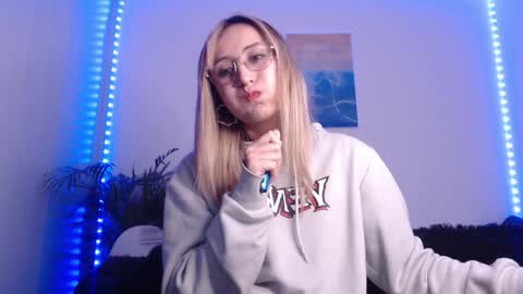 Gabriela online show from 12-27-24, 03:53