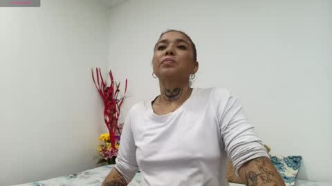Snapshot of gabbymichel chatting on 05-19-26, 10:27 gabbymichel online show from 05-19-26, 10:27