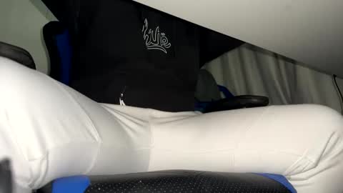 Snapshot of gabeitches16 chatting on 12-17-24, 09:50 Gabeitches16 online show from 12-17-24, 09:50