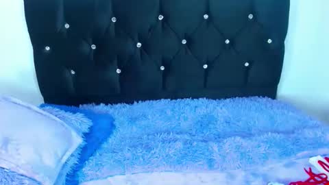 gabi_jhons_23 online show from 12-21-25, 08:43