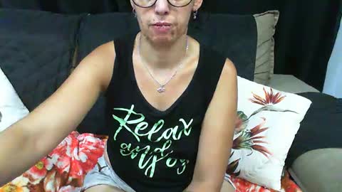 gaby  layla online show from 01-19-25, 10:17