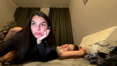 The next stream in car 1 december 10pm time in France online show from 01-20-25, 07:35