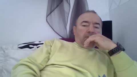 gabriel9_2003 online show from 04-13-26, 08:42