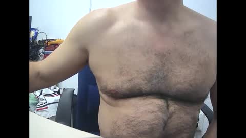 Snapshot of gabriel9_2003 chatting on 05-25-26, 09:48 gabriel9_2003 online show from 05-25-26, 09:48