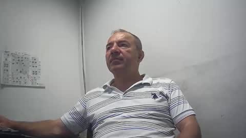 Snapshot of gabriel9_2003 chatting on 06-09-26, 10:49 gabriel9_2003 online show from 06-09-26, 10:49