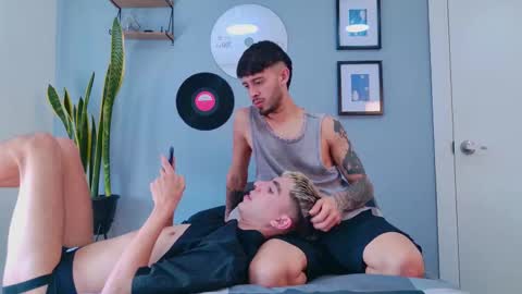 Snapshot of gabriel_and_geronimo chatting on 09-12-25, 06:30 gabriel_and_geronimo online show from 09-12-25, 06:30