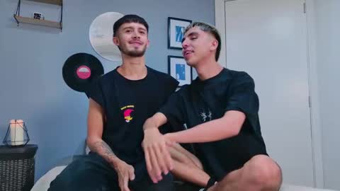 Snapshot of gabriel_and_geronimo chatting on 09-26-25, 02:04 gabriel_and_geronimo online show from 09-26-25, 02:04