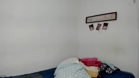 Snapshot of gabriela_duarte chatting on 01-18-25, 06:03 Gabi online show from 01-18-25, 06:03