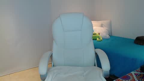 Snapshot of gabriela_morales01 chatting on 02-06-25, 04:21 . online show from 02-06-25, 04:21