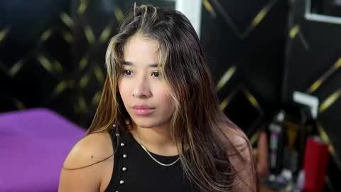 Snapshot of gabriela_salgado chatting on 10-17-25, 10:51 Gabriela salgado online show from 10-17-25, 10:51