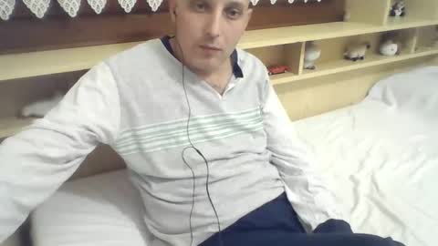 Snapshot of gabrielegr22 chatting on 10-04-25, 06:39 Gabriele online show from 10-04-25, 06:39