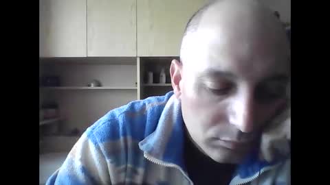 Snapshot of gabrielegr22 chatting on 10-05-25, 10:13 Gabriele online show from 10-05-25, 10:13