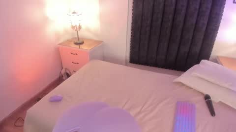 gabriella ortiz online show from 11-24-25, 07:24