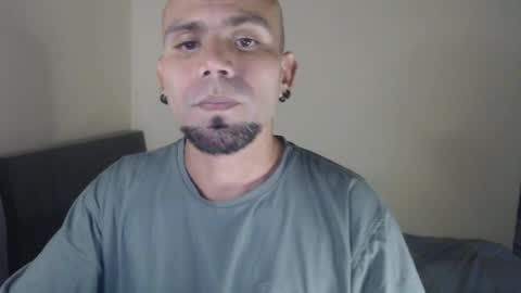 Snapshot of gabrielle_ramirez chatting on 06-18-26, 02:45 Gabriel online show from 06-18-26, 02:45