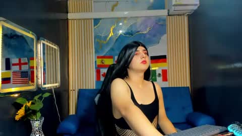 Snapshot of gaby_gil_ chatting on 06-19-26, 02:43 GABY GIL online show from 06-19-26, 02:43
