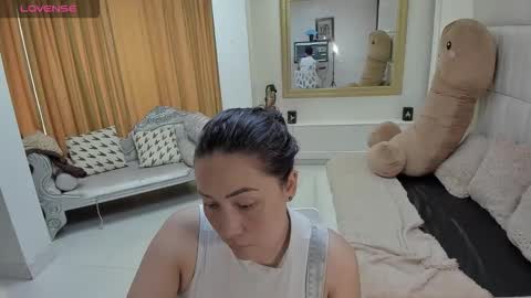 Snapshot of gaby_trent chatting on 04-21-26, 04:34 gabriela online show from 04-21-26, 04:34