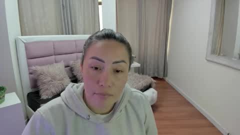 Snapshot of gaby_trent chatting on 05-20-26, 04:02 gabriela online show from 05-20-26, 04:02