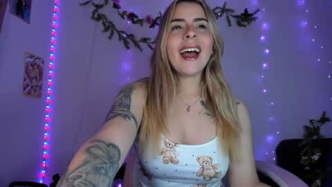 Snapshot of gaby_vandriel chatting on 05-09-26, 01:33 GABRIELA online show from 05-09-26, 01:33