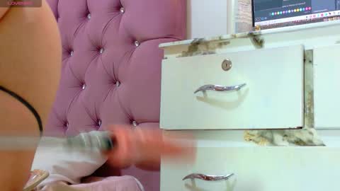 gaby_vegaa online show from 10-31-25, 04:57