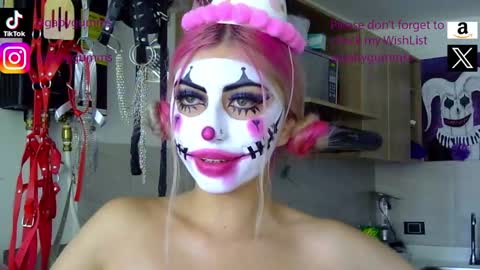 gabygumms online show from 10-05-25, 01:53