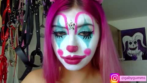 gabygumms online show from 10-24-25, 01:40