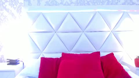 Snapshot of gabymoreau chatting on 06-24-26, 04:50 gabymoreau online show from 06-24-26, 04:50