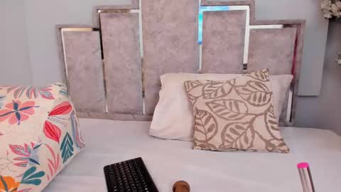 Snapshot of gabyyjones chatting on 02-27-25, 11:20 gabyyjones online show from 02-27-25, 11:20