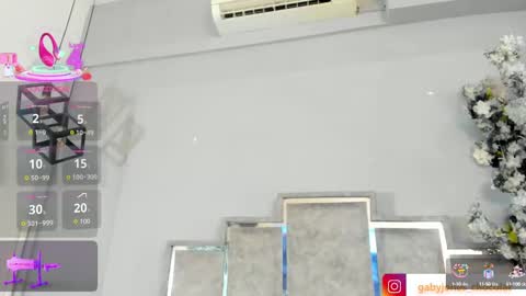 Snapshot of gabyyjones chatting on 09-17-25, 11:45 gabyyjones online show from 09-17-25, 11:45