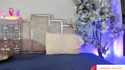 Snapshot of gabyyjones chatting on 10-05-25, 11:41 gabyyjones online show from 10-05-25, 11:41