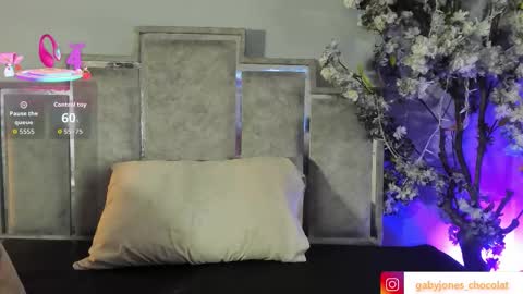 Snapshot of gabyyjones chatting on 10-30-25, 11:33 gabyyjones online show from 10-30-25, 11:33