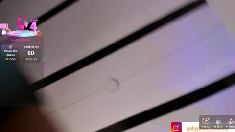 Snapshot of gabyyjones chatting on 11-12-25, 11:32 gabyyjones online show from 11-12-25, 11:32