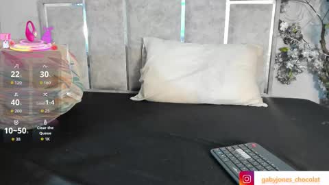 Snapshot of gabyyjones chatting on 11-15-25, 11:40 gabyyjones online show from 11-15-25, 11:40