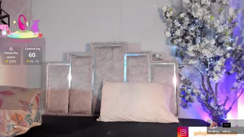 Snapshot of gabyyjones chatting on 11-16-25, 11:38 gabyyjones online show from 11-16-25, 11:38