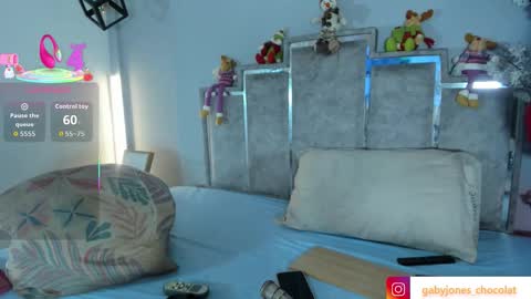 gabyyjones online show from 12-19-25, 11:39