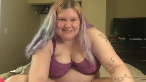 Snapshot of gaebaetae chatting on 12-18-24, 08:14 Eryn online show from 12-18-24, 08:14