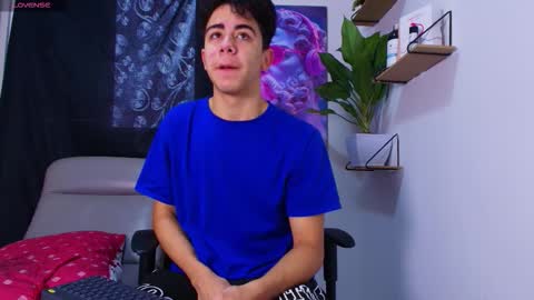 Snapshot of gael_moon chatting on 02-15-26, 05:53 Gael Moon online show from 02-15-26, 05:53