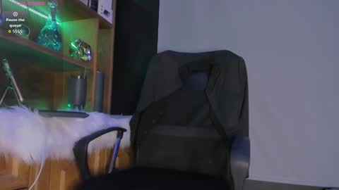 Gael Williams online show from 11-14-25, 08:07