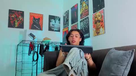 Gael Conner online show from 09-20-25, 02:56