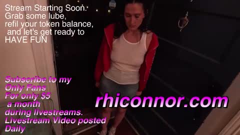 Rhi Connor   online show from 10-23-25, 11:14