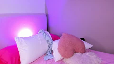 Gaia Baker  online show from 04-10-26, 04:28