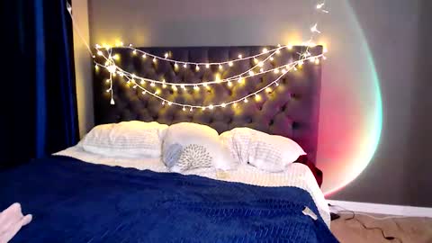 My name Lou 3 online show from 12-17-25, 02:56