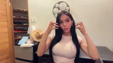 Snapshot of galileii chatting on 02-24-26, 01:53 galileii online show from 02-24-26, 01:53