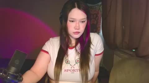 Snapshot of gamergirl01 chatting on 02-25-26, 10:03 Alex brb in 2 hours online show from 02-25-26, 10:03
