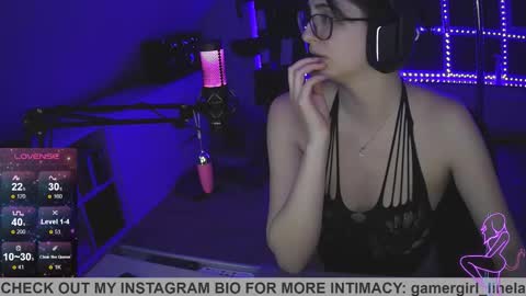 Snapshot of gamergirl_linela chatting on 10-13-25, 12:43 gamergirl_linela online show from 10-13-25, 12:43