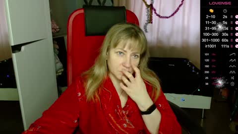 Snapshot of ganet469 chatting on 01-10-25, 10:17 Janette online show from 01-10-25, 10:17