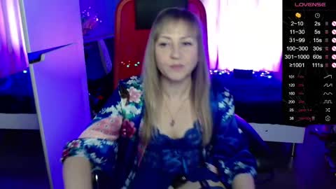 Snapshot of ganet469 chatting on 02-14-25, 06:23 Janette online show from 02-14-25, 06:23